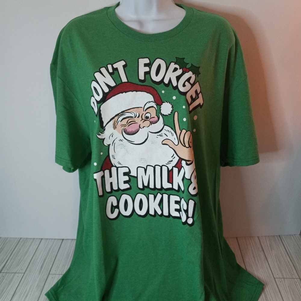 Christmas Holiday Santa "Don't Forget The Milk & Cookies" Tee